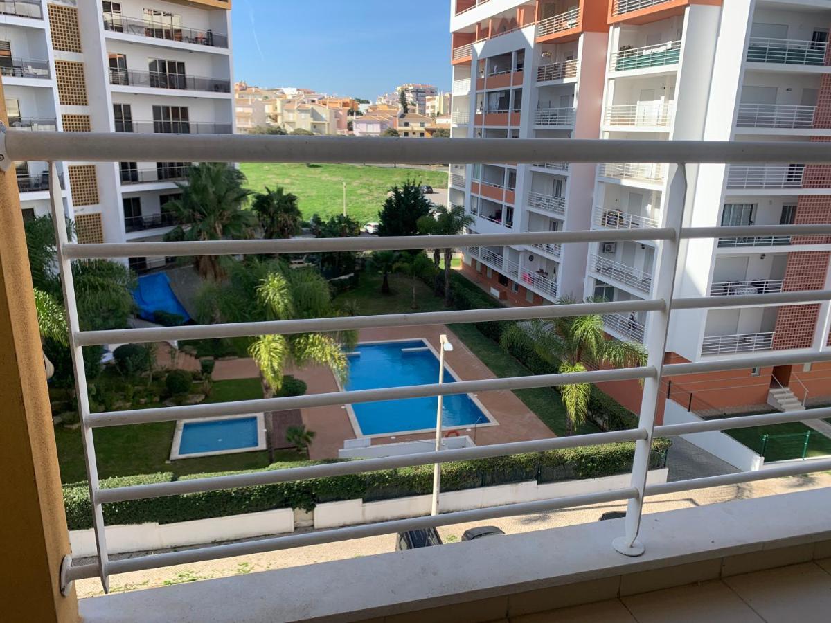 Convistaapartment With Pool بورتيماو المظهر الخارجي الصورة